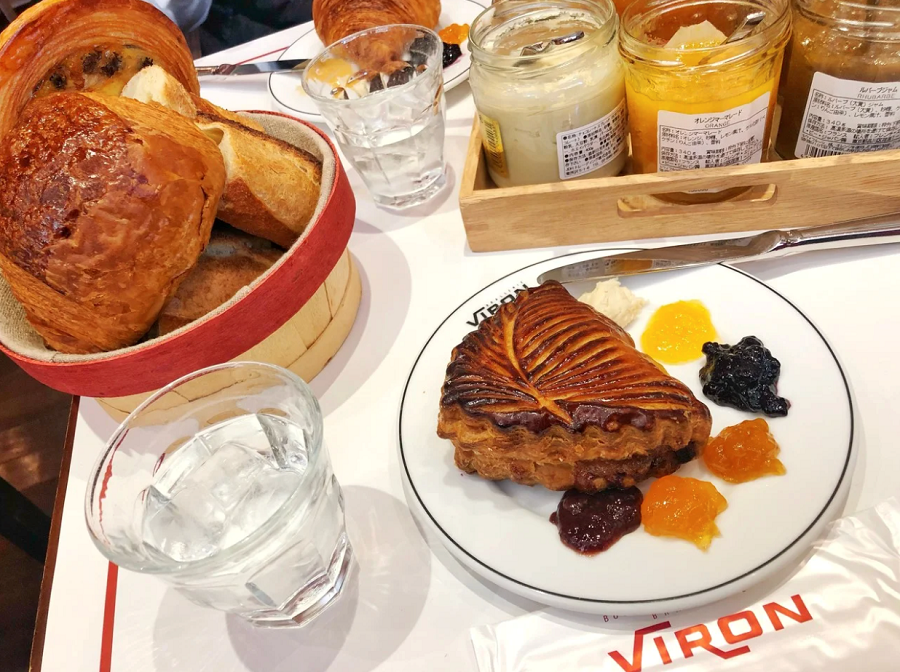 パンめぐモーニングパン部 贅沢モーニングが楽しめる 渋谷で人気の Brasserie Viron パンめぐ ぱんめぐ パンメグ